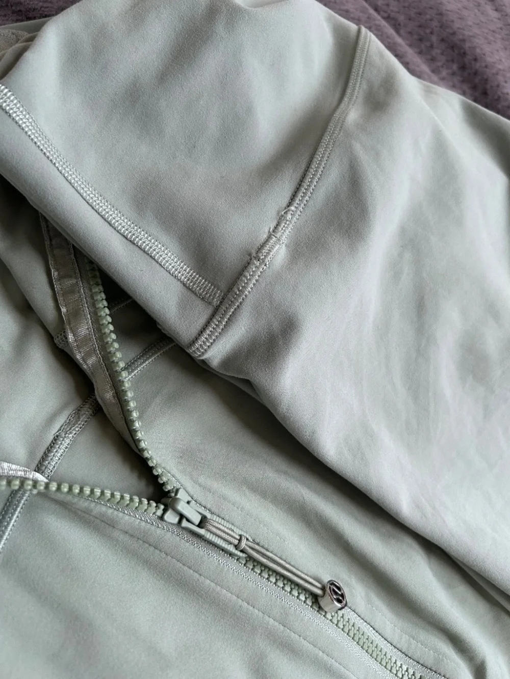 Lululemon Define Jacket Nulu & WUNDER TRAIN leggings